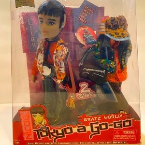 Collector BRATZ BOYZ EITAN 2004 FASHION BOY DOLL